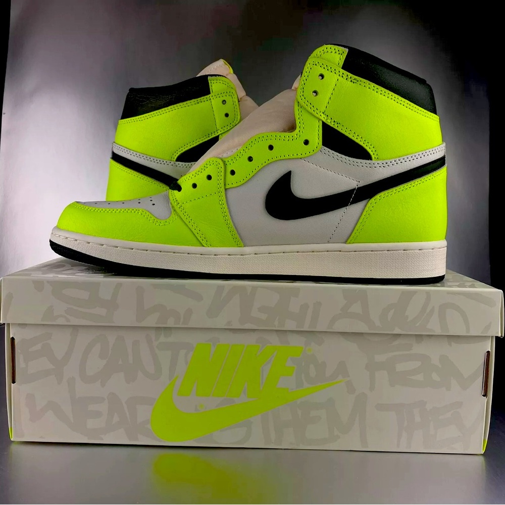 Air Jordan 1 High OG Visionaire 555088 702 Men’s Size 12